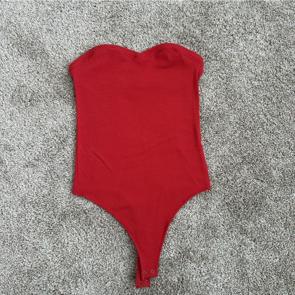 Abercrombie & Fitch Tops - Abercrombie & Fitch True Red Strapless Sweetheart Neck Bodysuit Size S